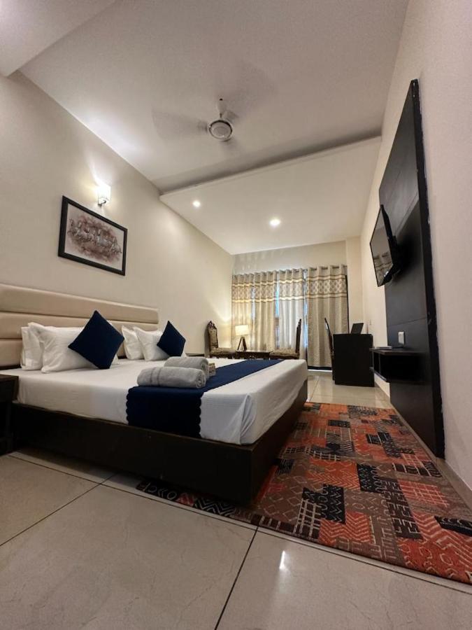 Jb Residency Zirakpur !! Top Rated & Most Awarded Property In Zirakpur Exterior foto