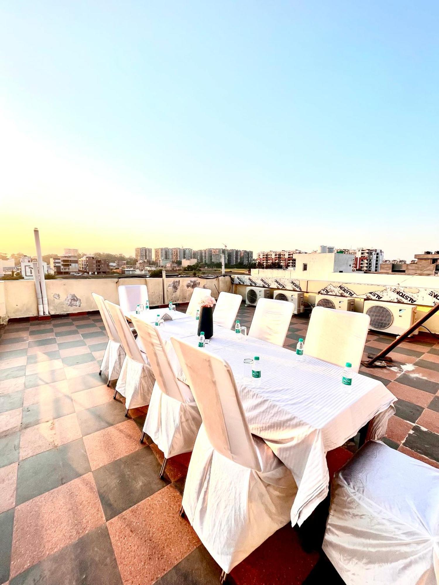 Jb Residency Zirakpur !! Top Rated & Most Awarded Property In Zirakpur Exterior foto
