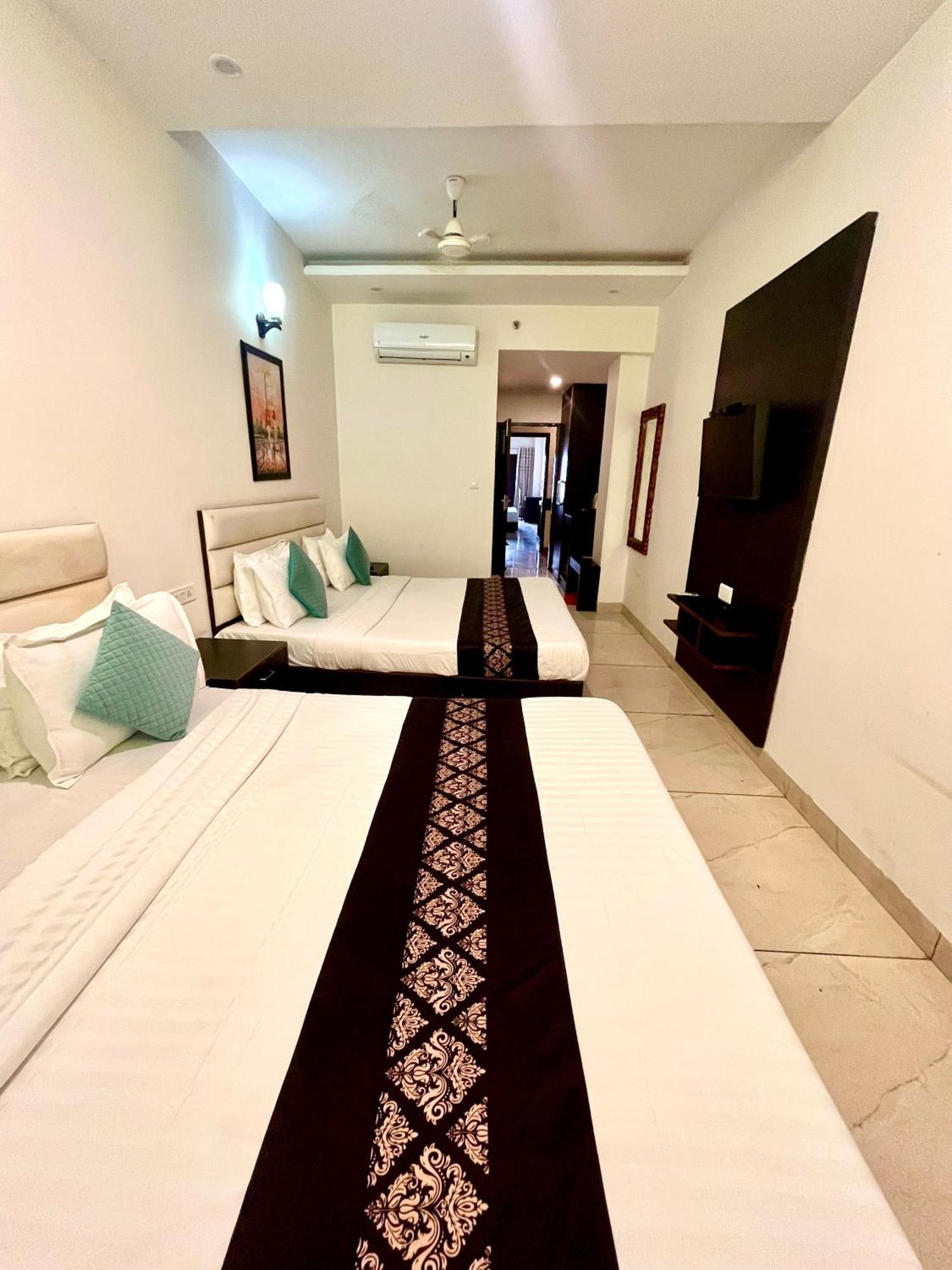 Jb Residency Zirakpur !! Top Rated & Most Awarded Property In Zirakpur Exterior foto